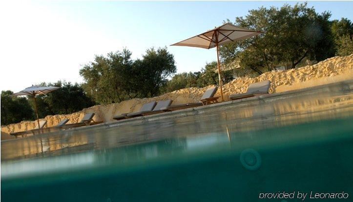 Hameau Des Baux Hotel Paradou Instalações foto